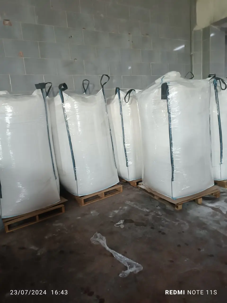 Egyptian salt factory, Egyptian salt producer, Salt refinery from Egypt ,Sea salt , Rock salt , Colored speckles for detergent ,Top salt producer , Salt mining ,Egyptian salt supplier