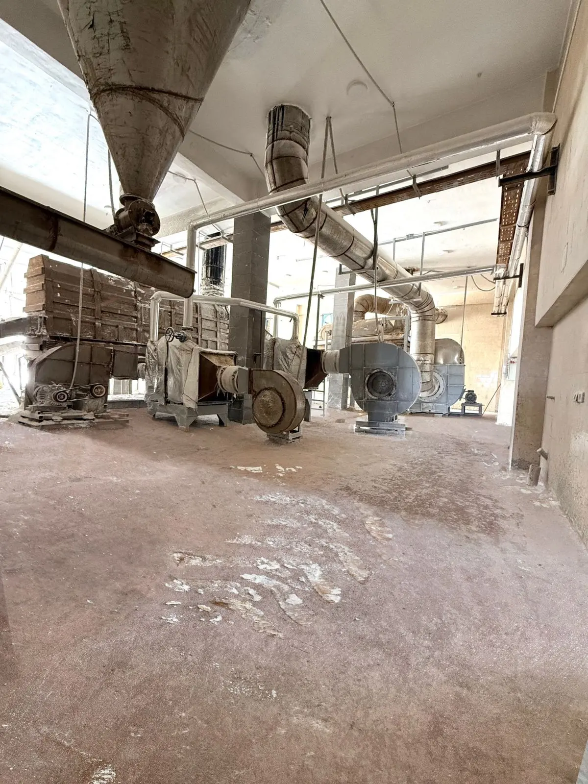 Egyptian salt factory, Egyptian salt producer, Salt refinery from Egypt ,Sea salt , Rock salt , Colored speckles for detergent ,Top salt producer , Salt mining ,Egyptian salt supplier