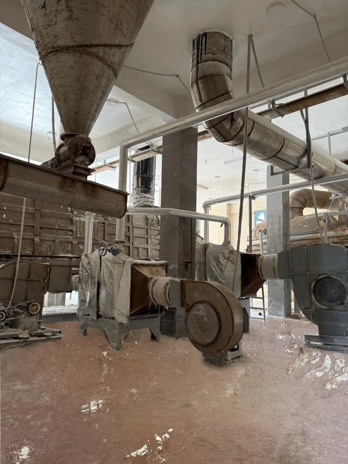 Egyptian salt factory, Egyptian salt producer, Salt refinery from Egypt ,Sea salt , Rock salt , Colored speckles for detergent ,Top salt producer , Salt mining ,Egyptian salt supplier